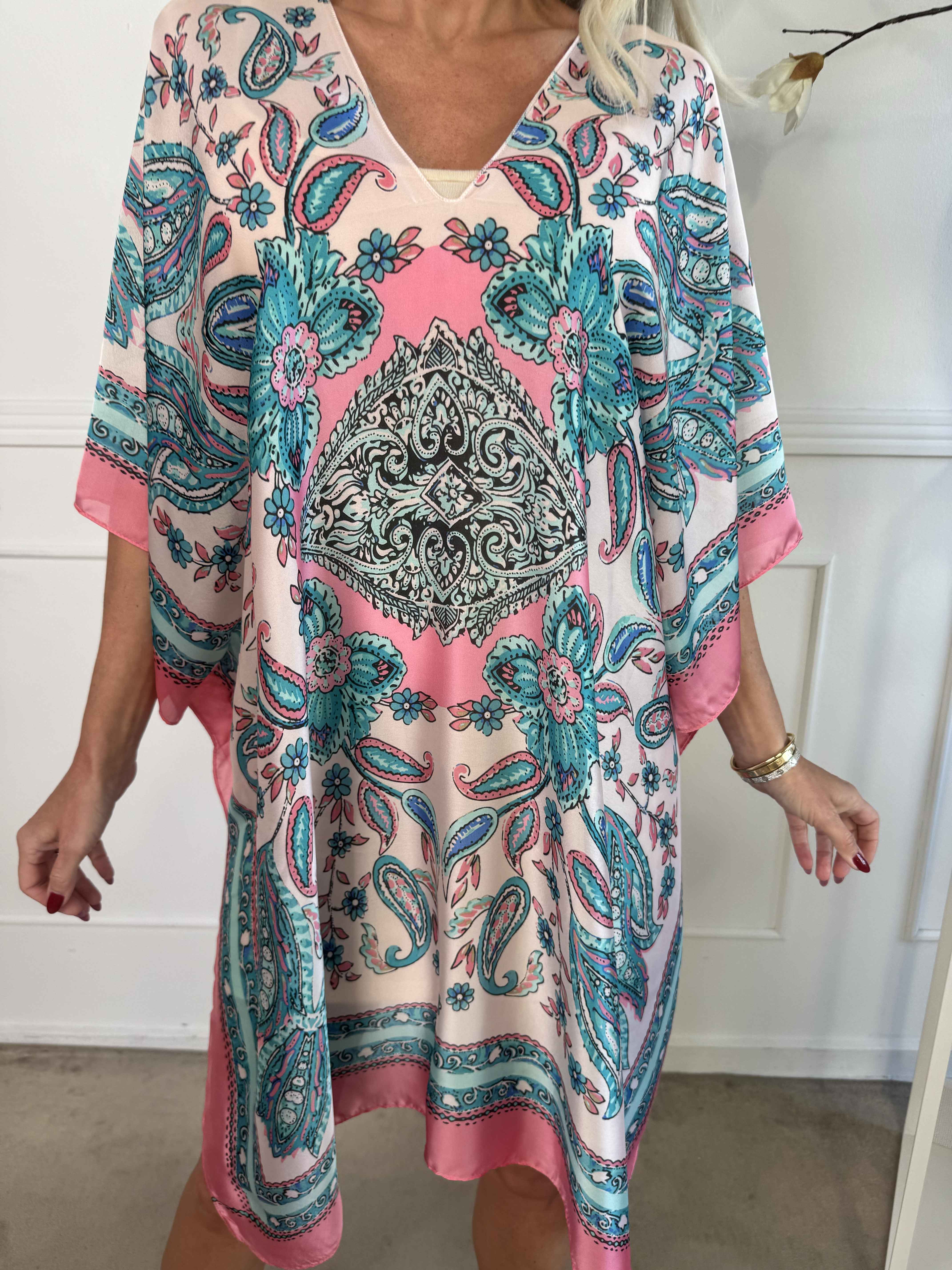 Miranda - Löst mönstrad tunika i mjuk viskos och siden